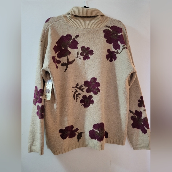 St. John's Bay NWT knit floral turtleneck with button details size XXL - Picture 6 of 6